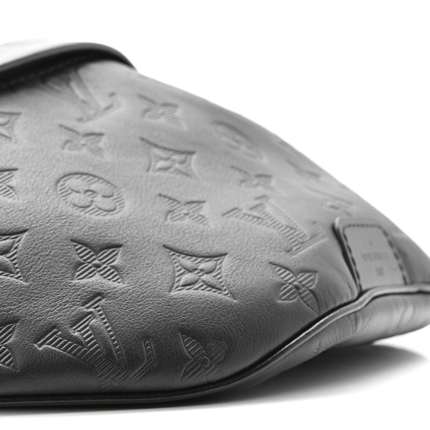 Calfskin Monogram Shadow Discovery Bumbag Black