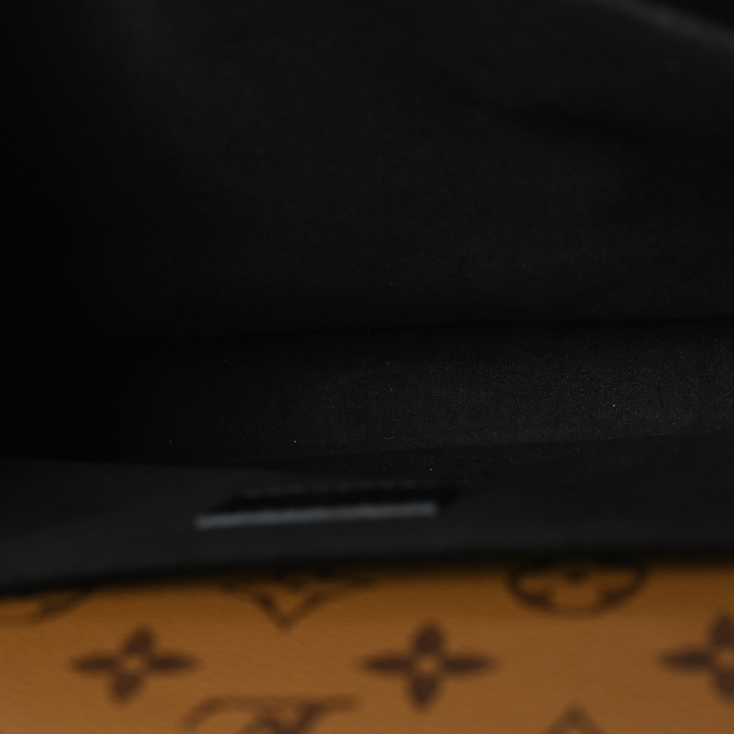 Reverse Monogram Pochette Metis