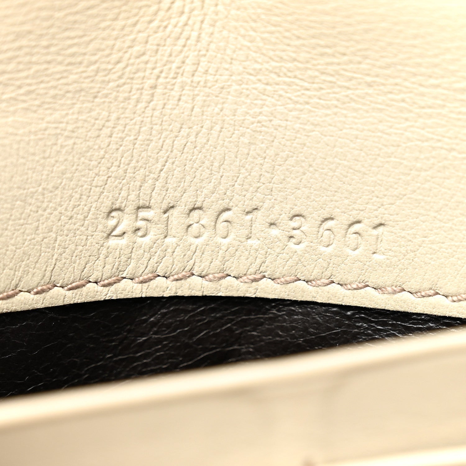 Shangai Calfskin Lovely Heart Continental Wallet Off White