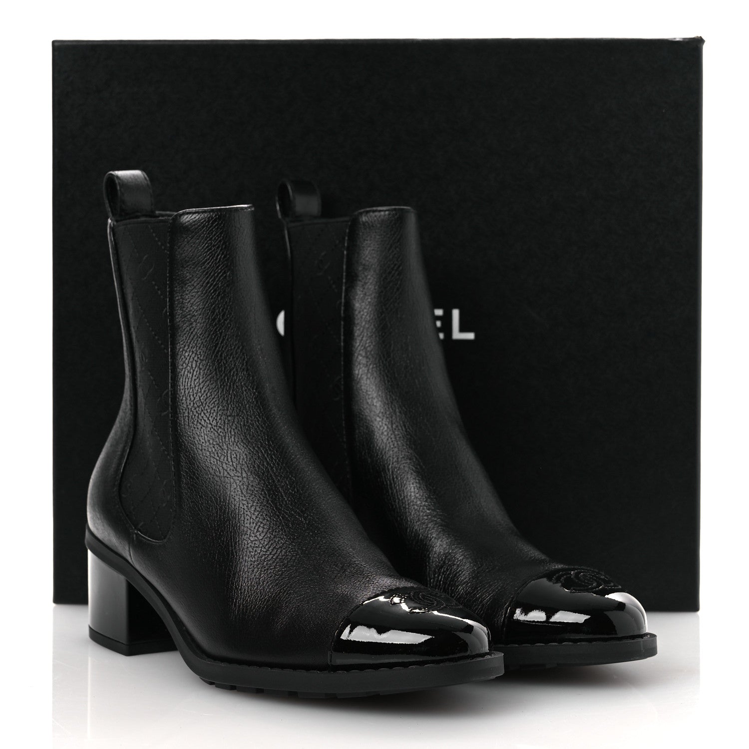 Shiny Grained Calfskin Patent Cap Toe Interlocking CC Short Boots 37.5 Black