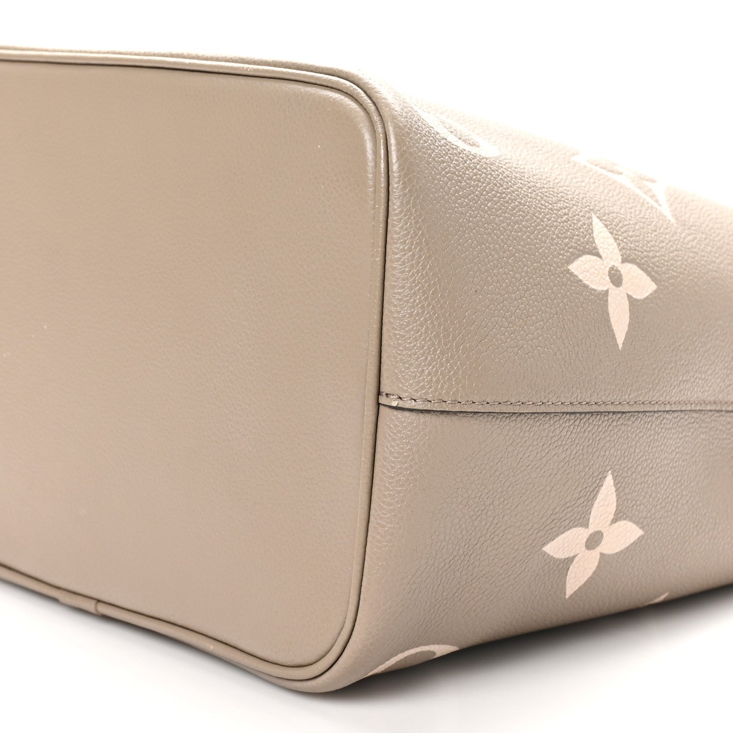 Empreinte Monogram Giant Neonoe MM Tourterelle Creme