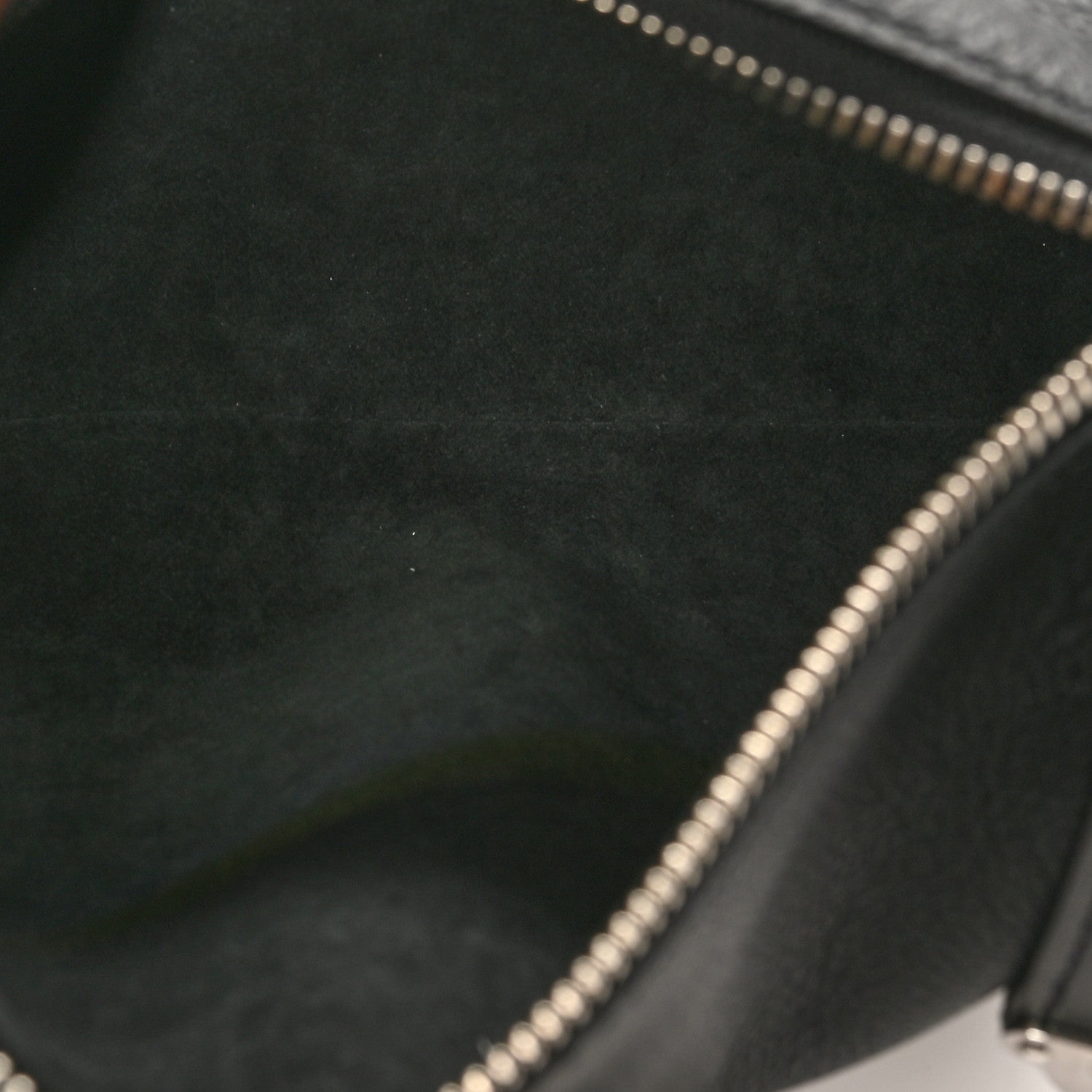 Calfskin Side Trunk MM Black
