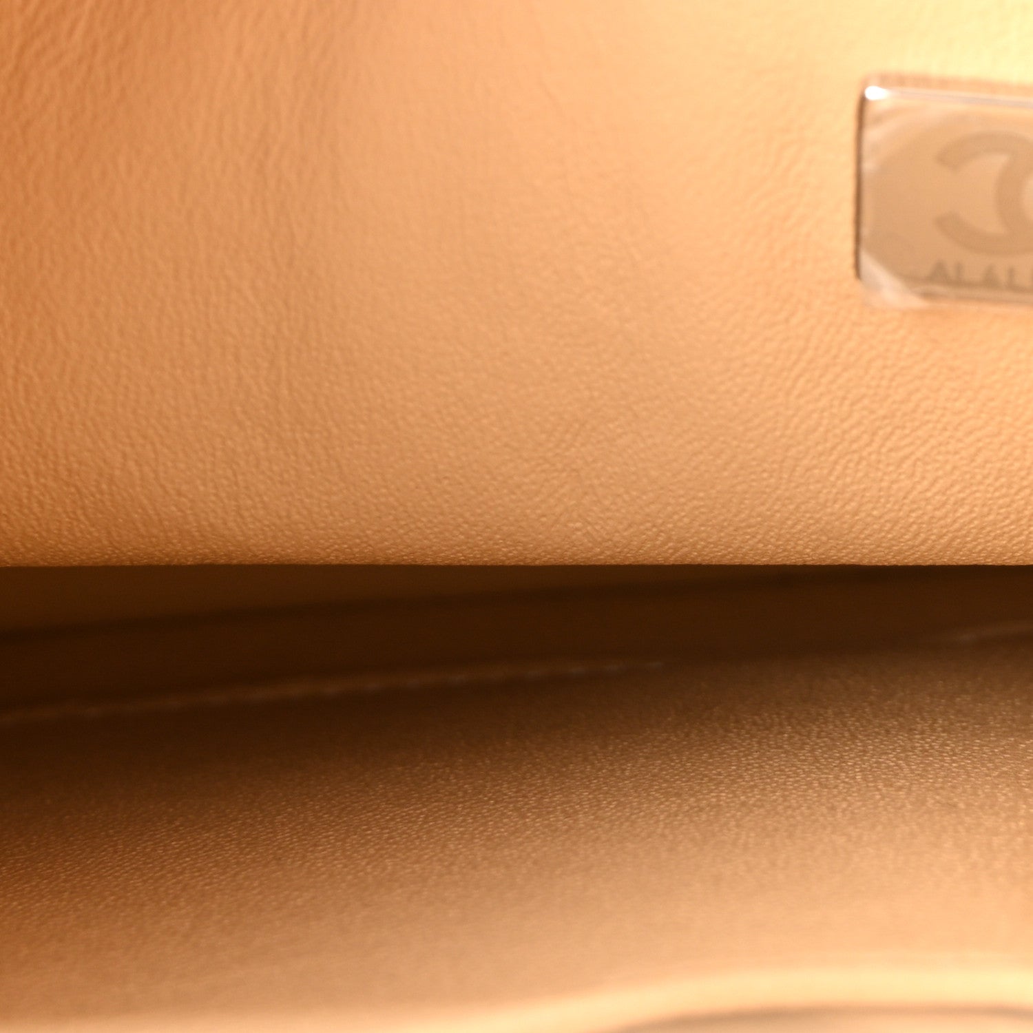 Caviar Quilted Medium Double Flap Beige Clair
