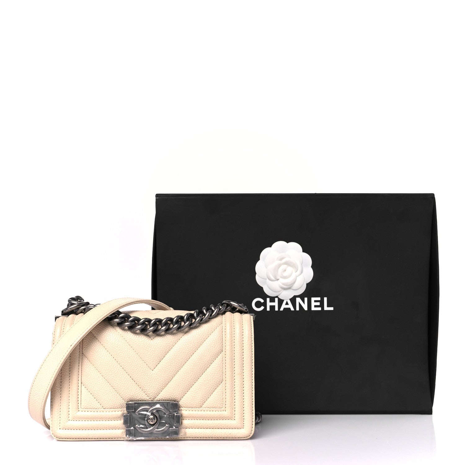 Caviar Chevron Quilted Small Boy Flap Light Beige