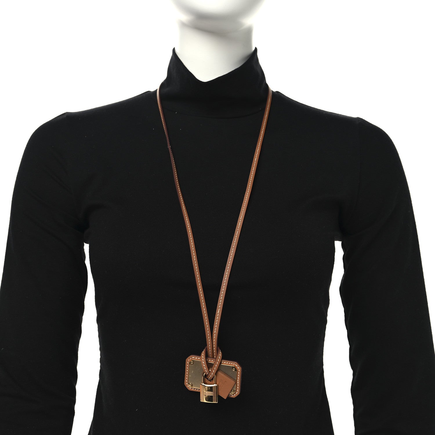 Swift Large O'Kelly Pendant Necklace Gold