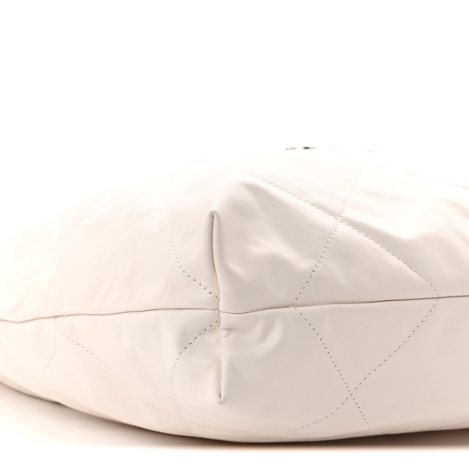 Shiny Calfskin Quilted Chanel 22 White