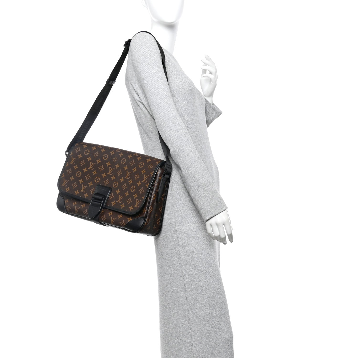 Monogram Macassar Archy Messenger GM