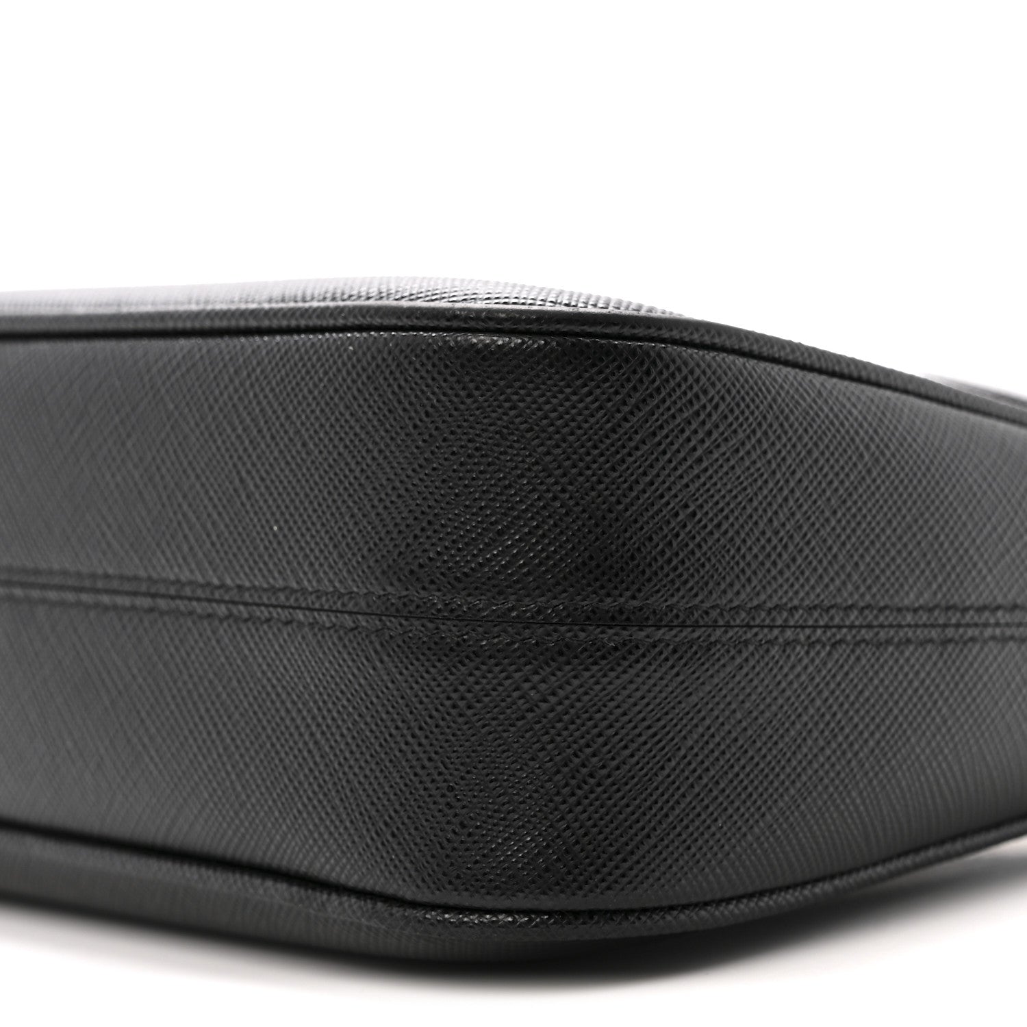 Saffiano Lux Re-Edition 2005 Shoulder Bag Black
