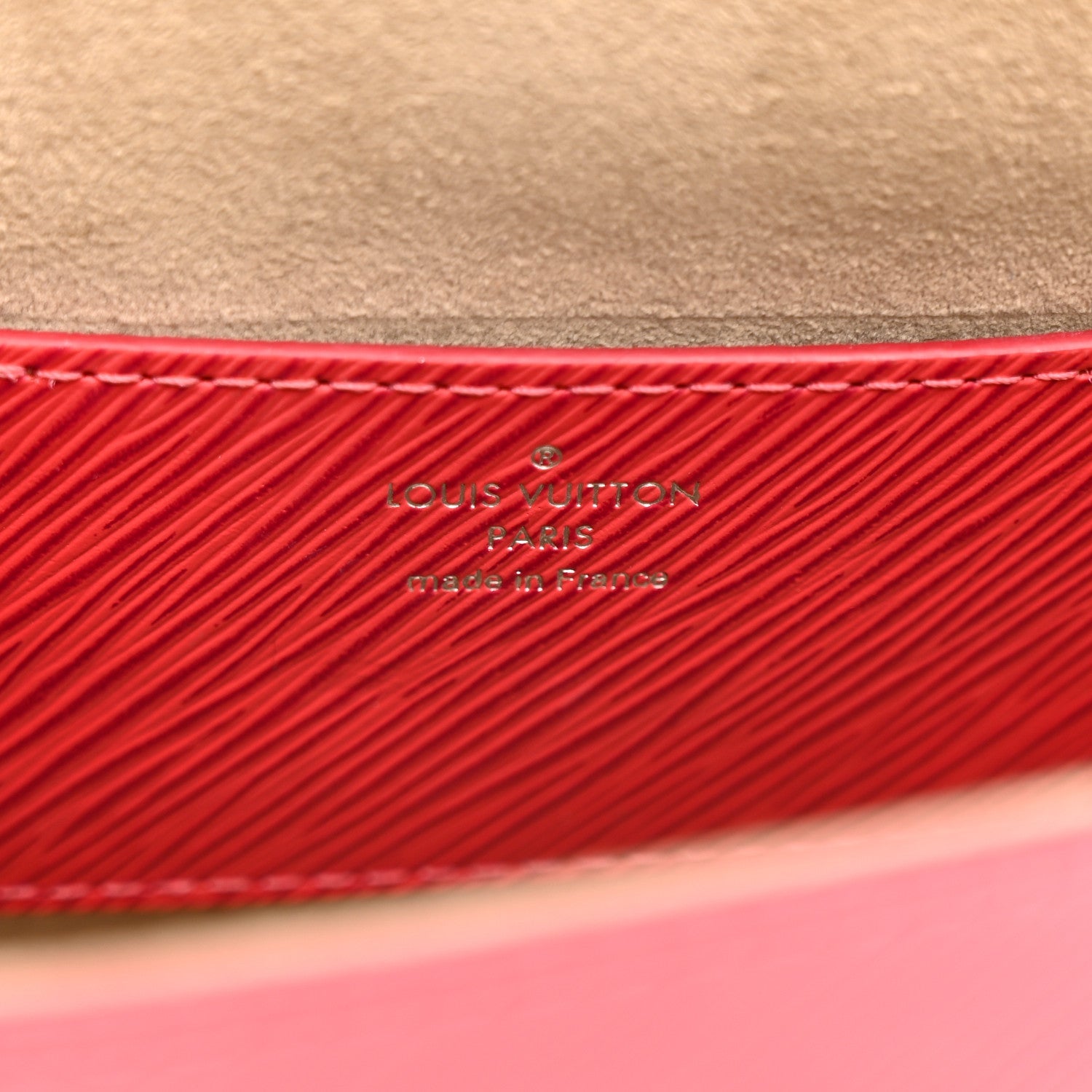 Epi Twist Shoulder Bag MM Grenade