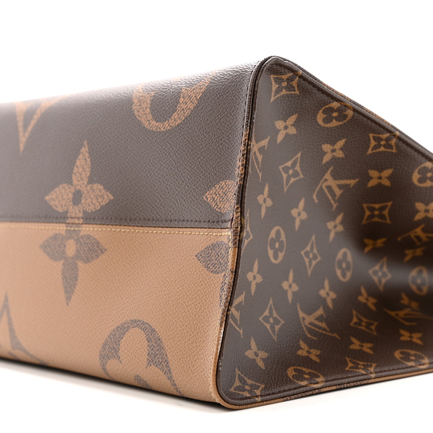 Reverse Monogram Giant Onthego GM