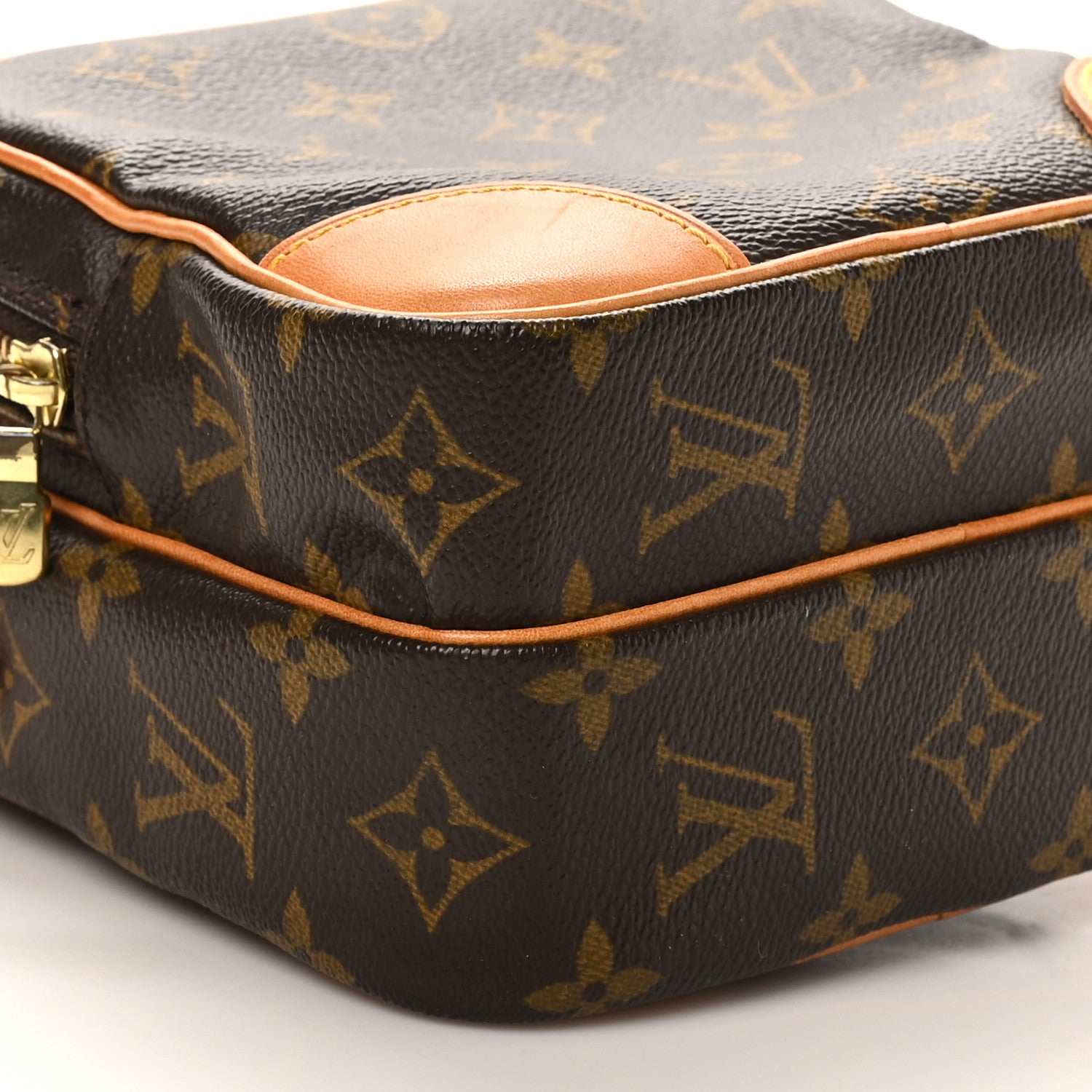 Monogram Amazone