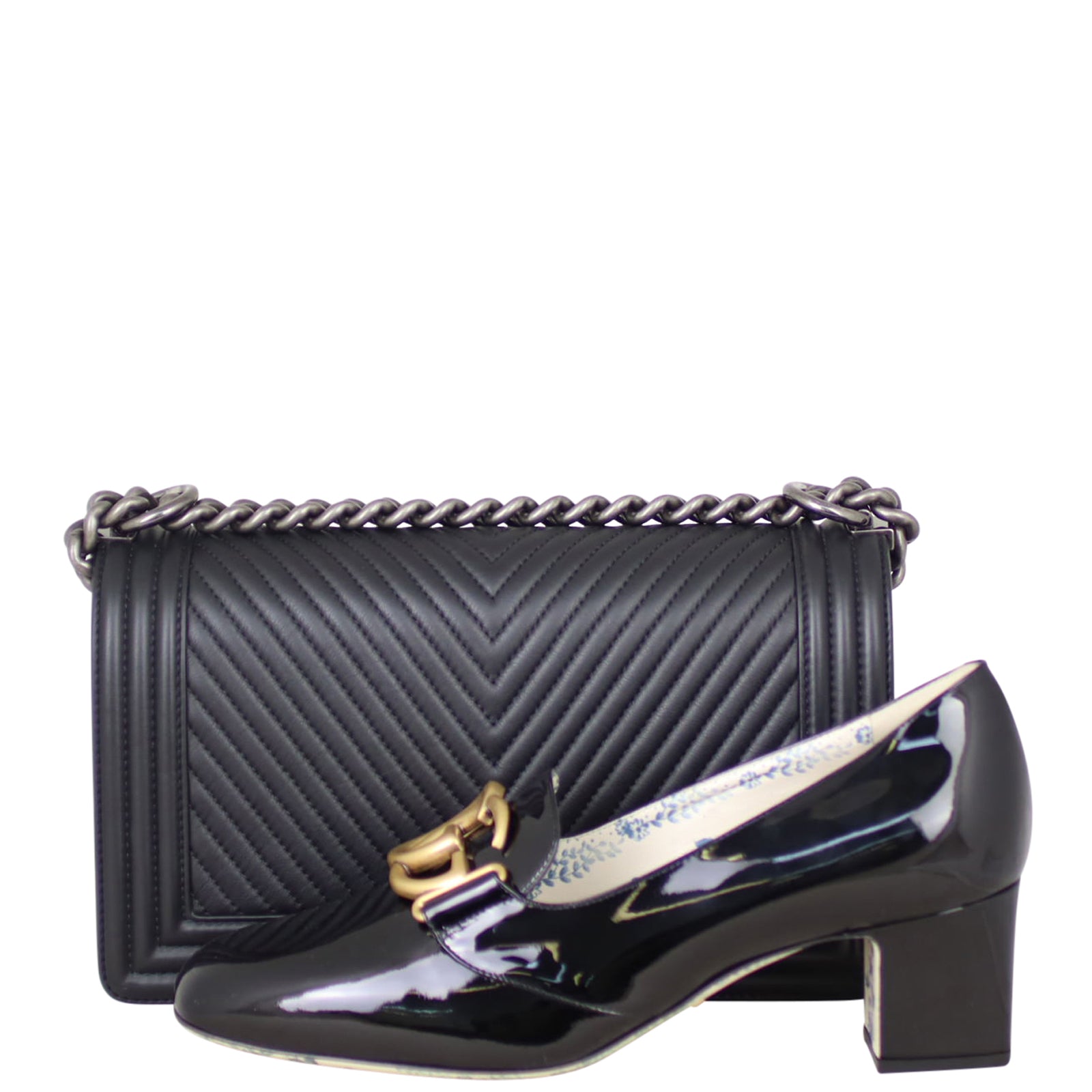 Chanel Boy Old Medium | Black Chevron