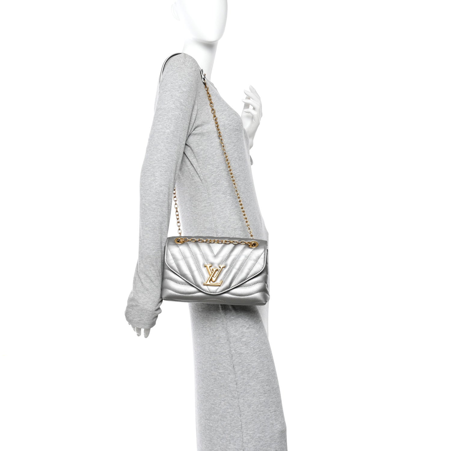 Metallic Calfskin New Wave Chain Bag MM NM Silver