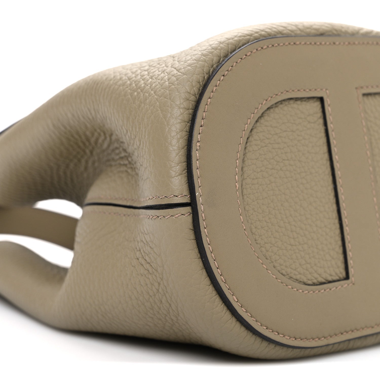 Taurillon Clemence Swift In-The-Loop 18 Bag Beige Marfa