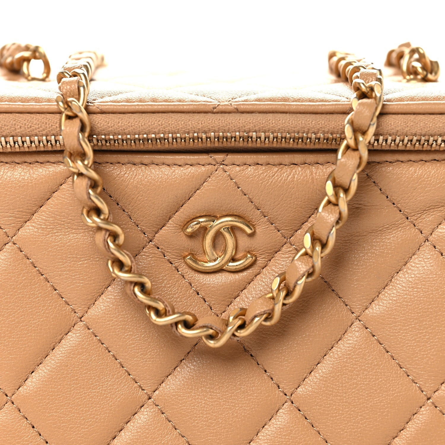 Lambskin Quilted Pearl Crush Small Vanity Case With Chain Beige