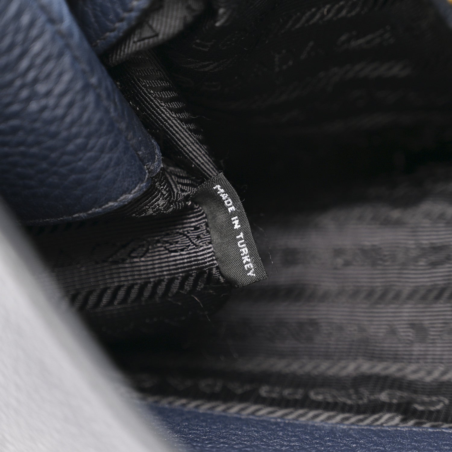 Vitello Phenix Embossed Logo Hobo Baltico