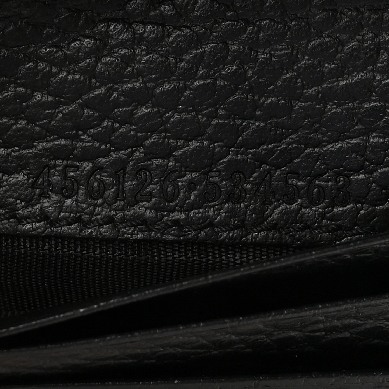 Pebbled Calfskin GG Marmont Card Case Black