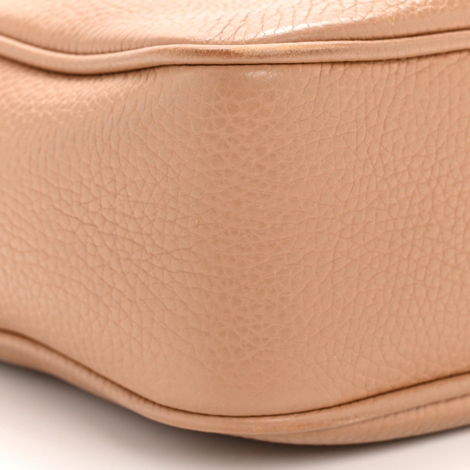 Pebbled Calfskin Small Soho Disco Bag Camelia