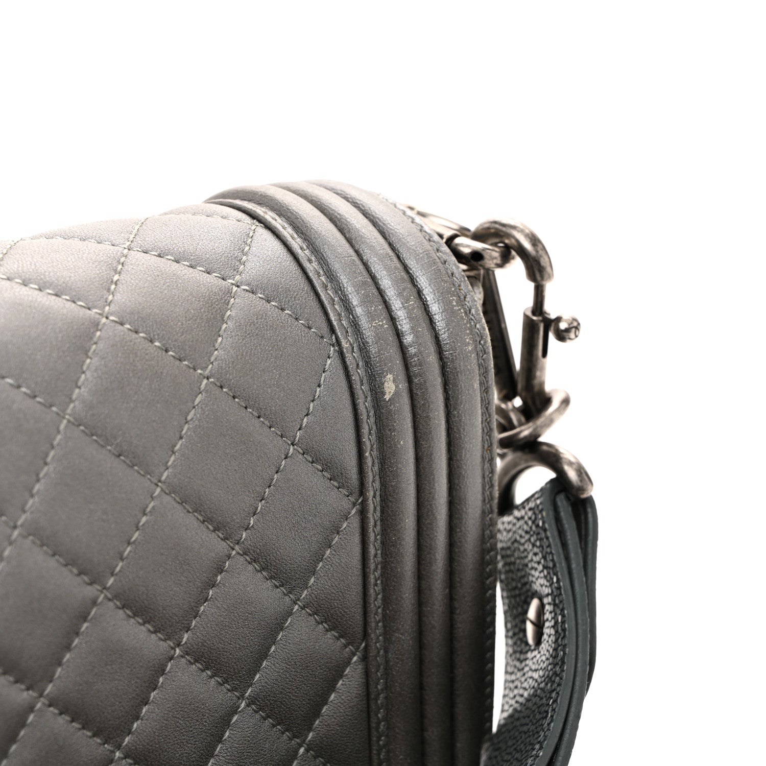 Metallic Lambskin Stingray Quilted Medium Boy Flap Silver