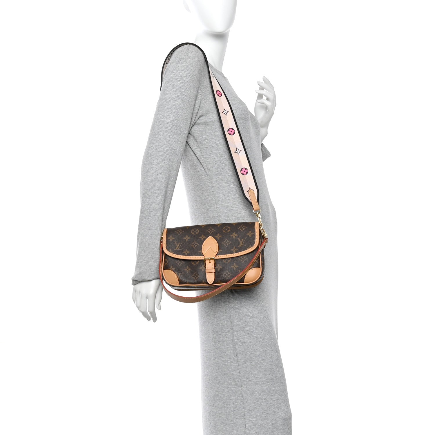 Monogram Diane Black