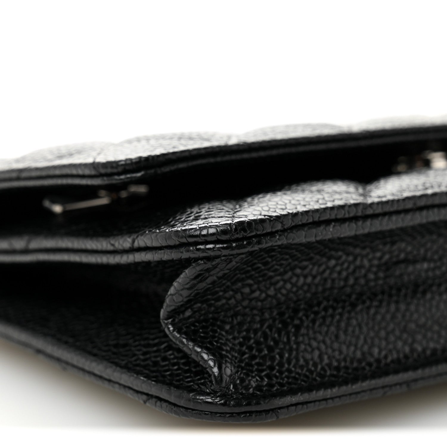 Caviar Quilted Wallet on Chain WOC Black