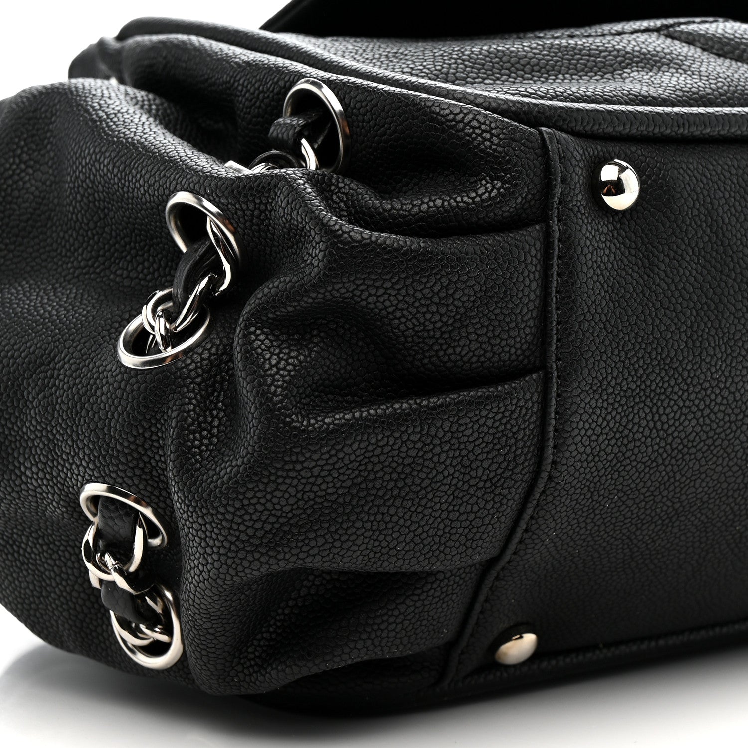 Caviar Diagonal Ligne Flap Black