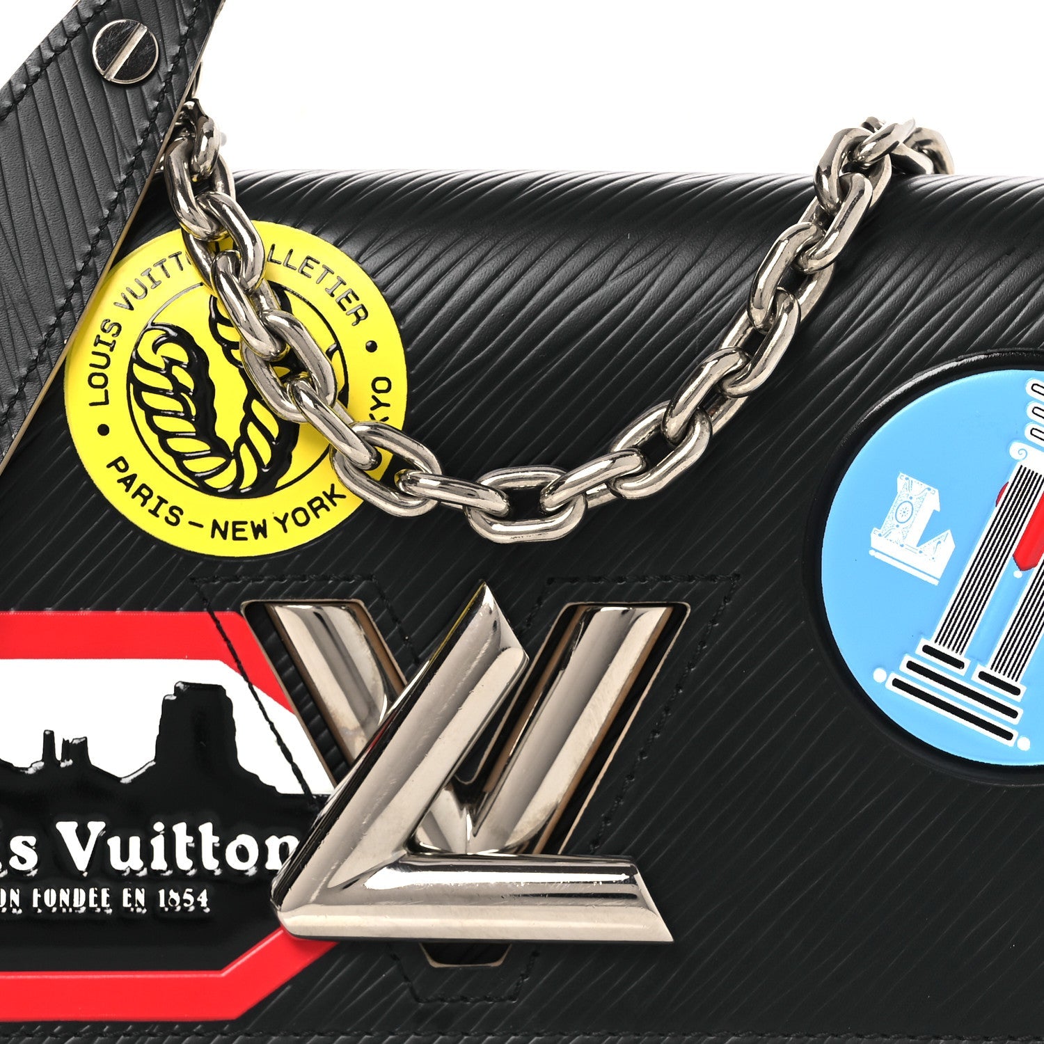 Epi World Tour Twist Chain Wallet Black