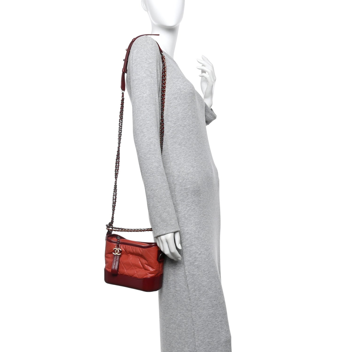 Aged Calfskin Quilted Small Gabrielle Hobo Red