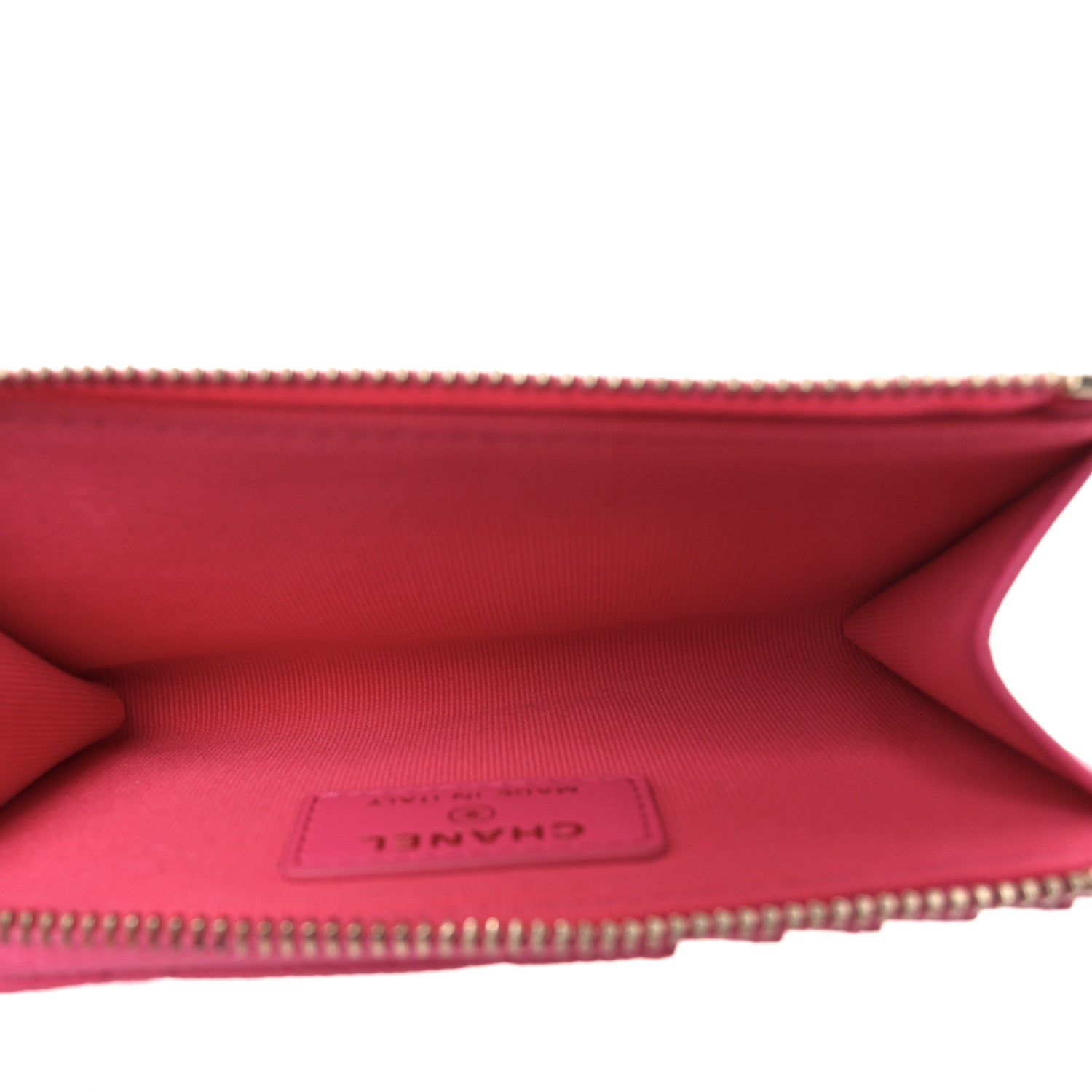 Caviar Quilted CC Zip Around Card Holder Fuchsia