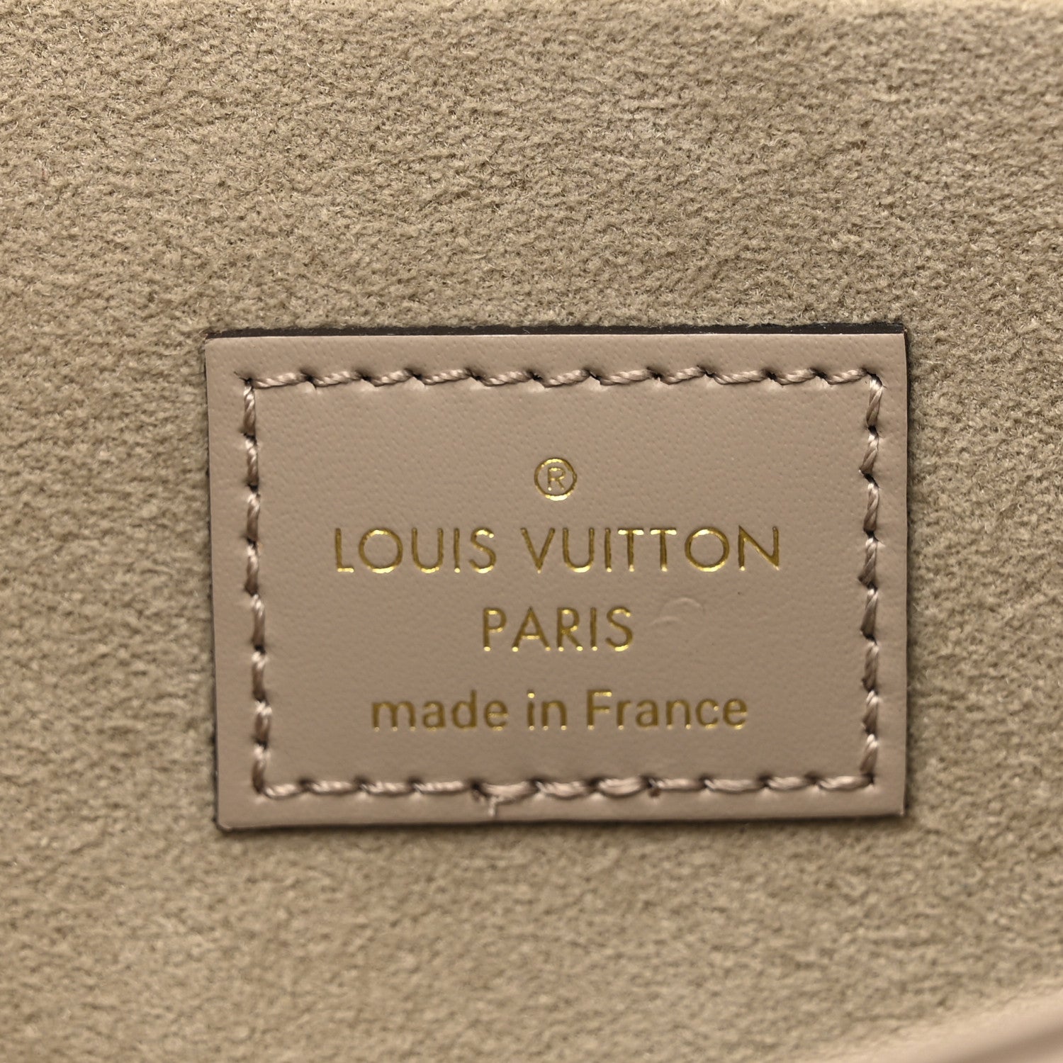 Epi Felicie Pochette Chain Wallet Galet