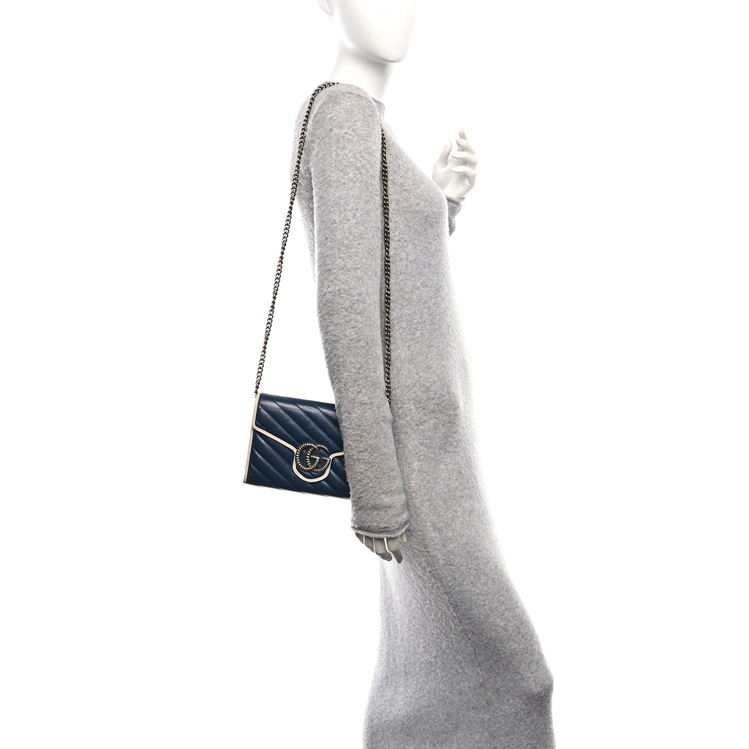 Vintage Effect Calfskin Matelasse Diagonal Torchon GG Marmont Chain Wallet Blue Agata Mystic White