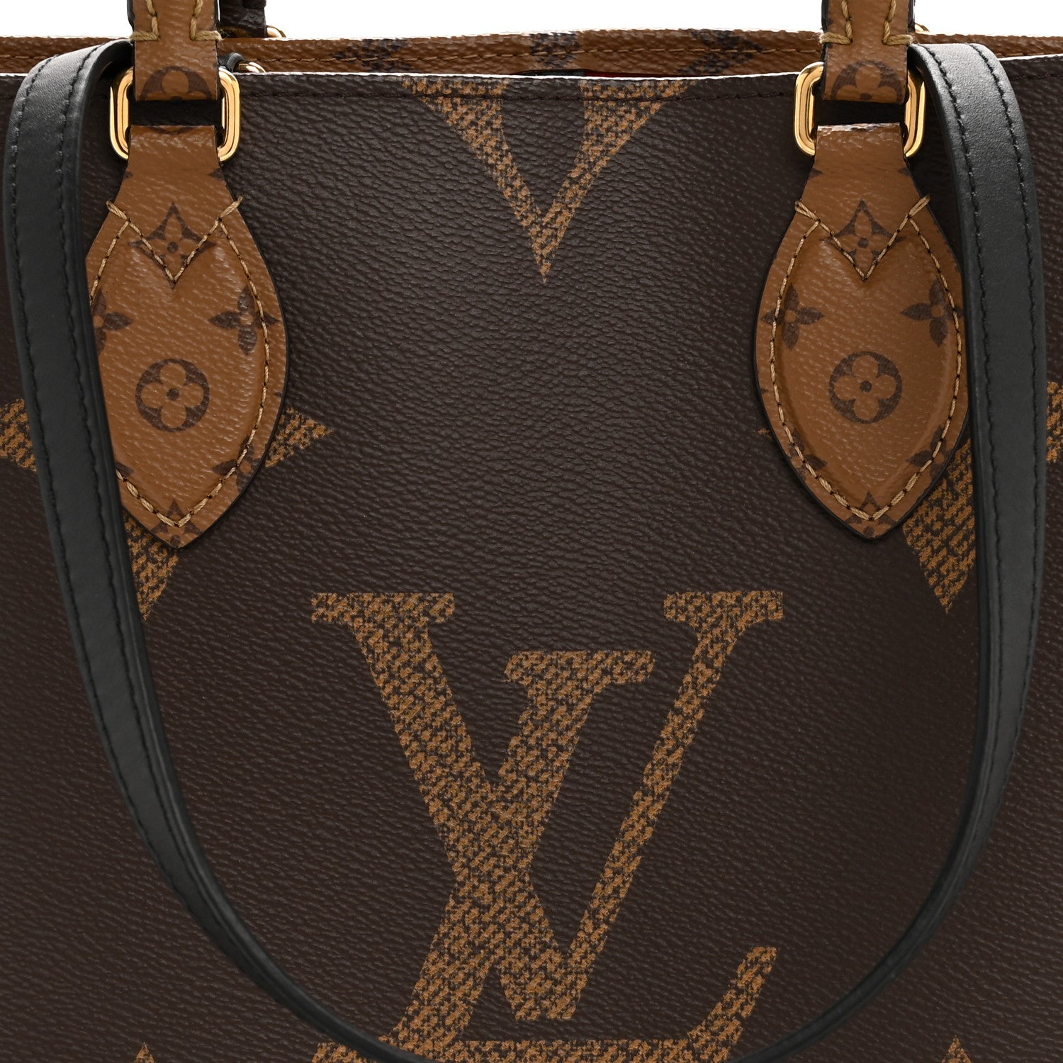 Reverse Monogram Giant Onthego MM