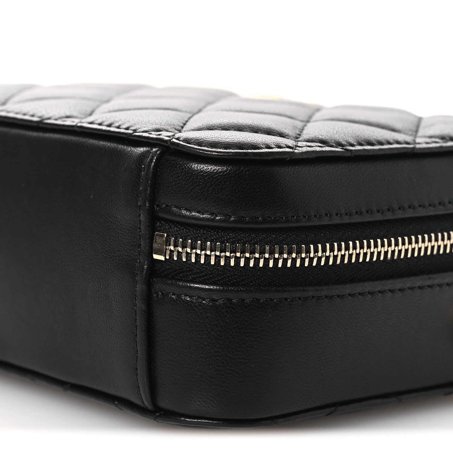 Lambskin Quilted CC Pearl Crush Camera Case Black