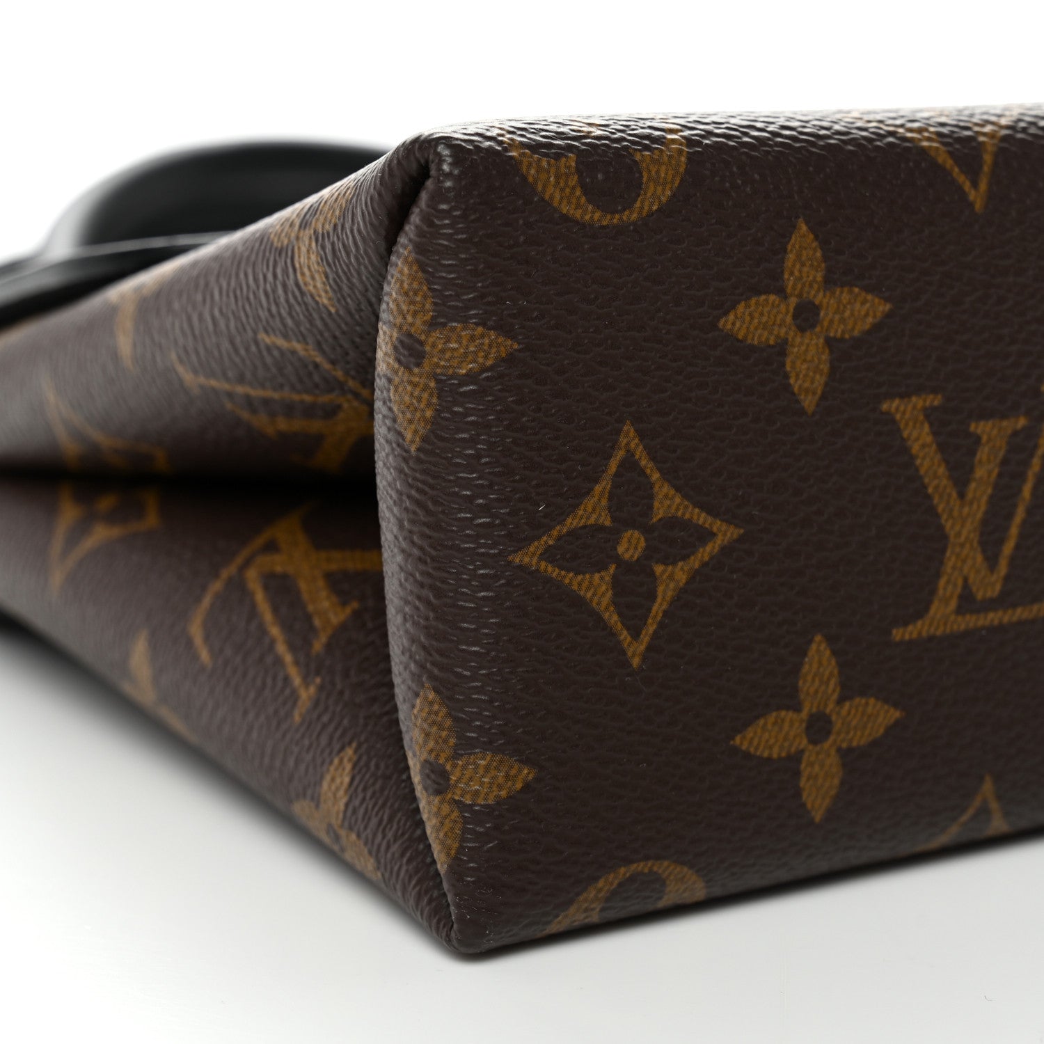 Monogram Locky BB Black