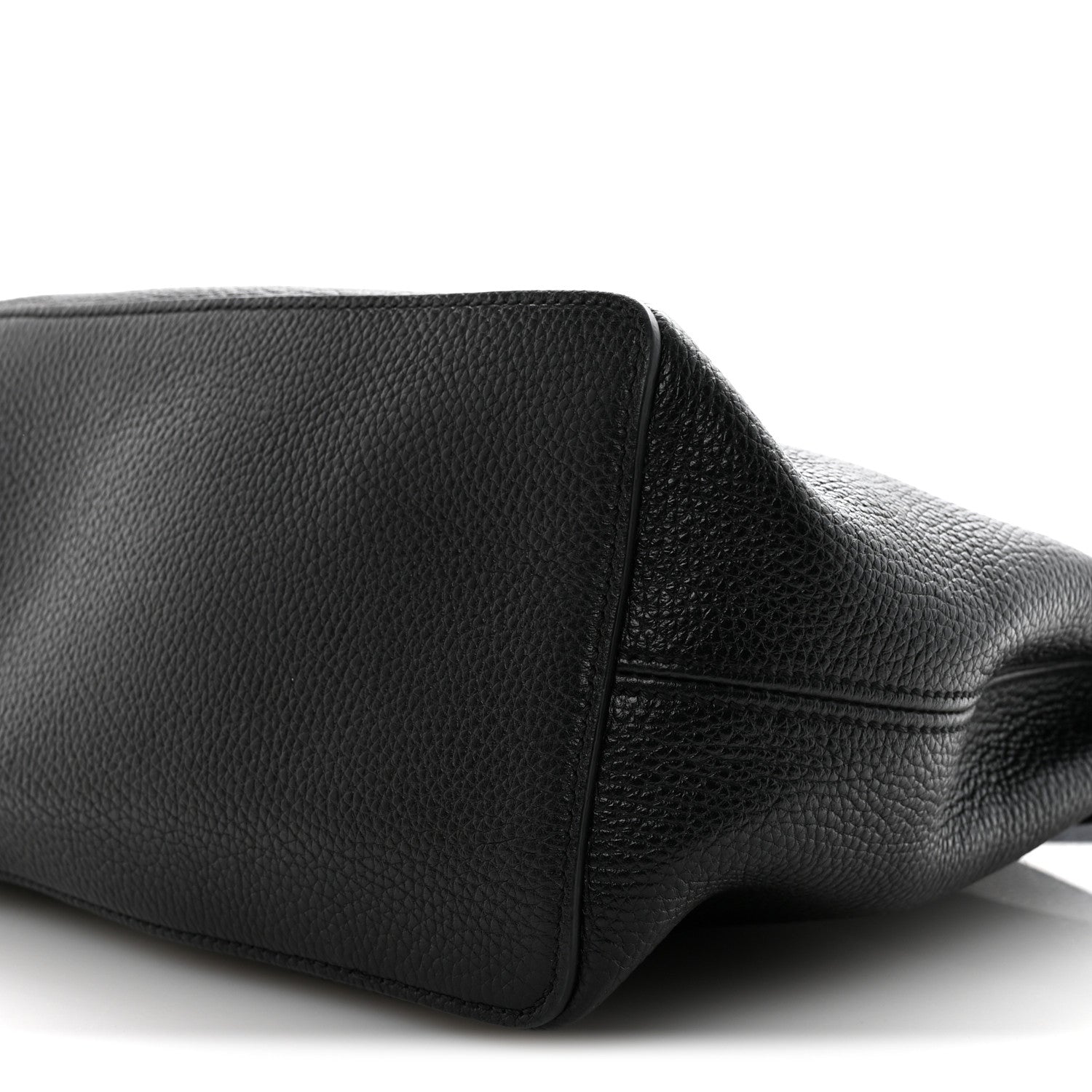 Pebbled Calfskin Large Soho Hobo Black