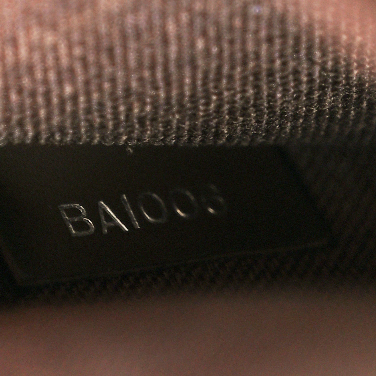 Taiga Andrei Messenger Bag Grizzli