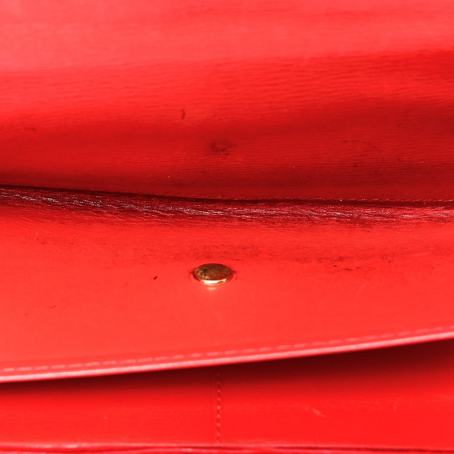Epi Porte Tresor International Wallet Castillan Red