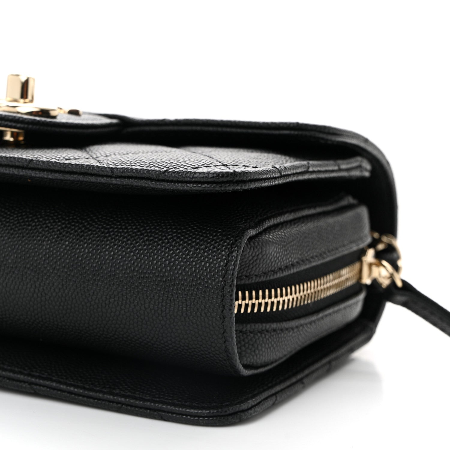 Caviar Quilted Like A Wallet Flap Black