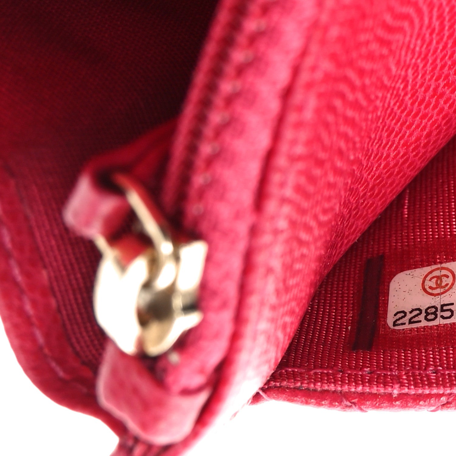 Caviar Quilted 2.55 Reissue Wallet On Chain WOC Dark Pink