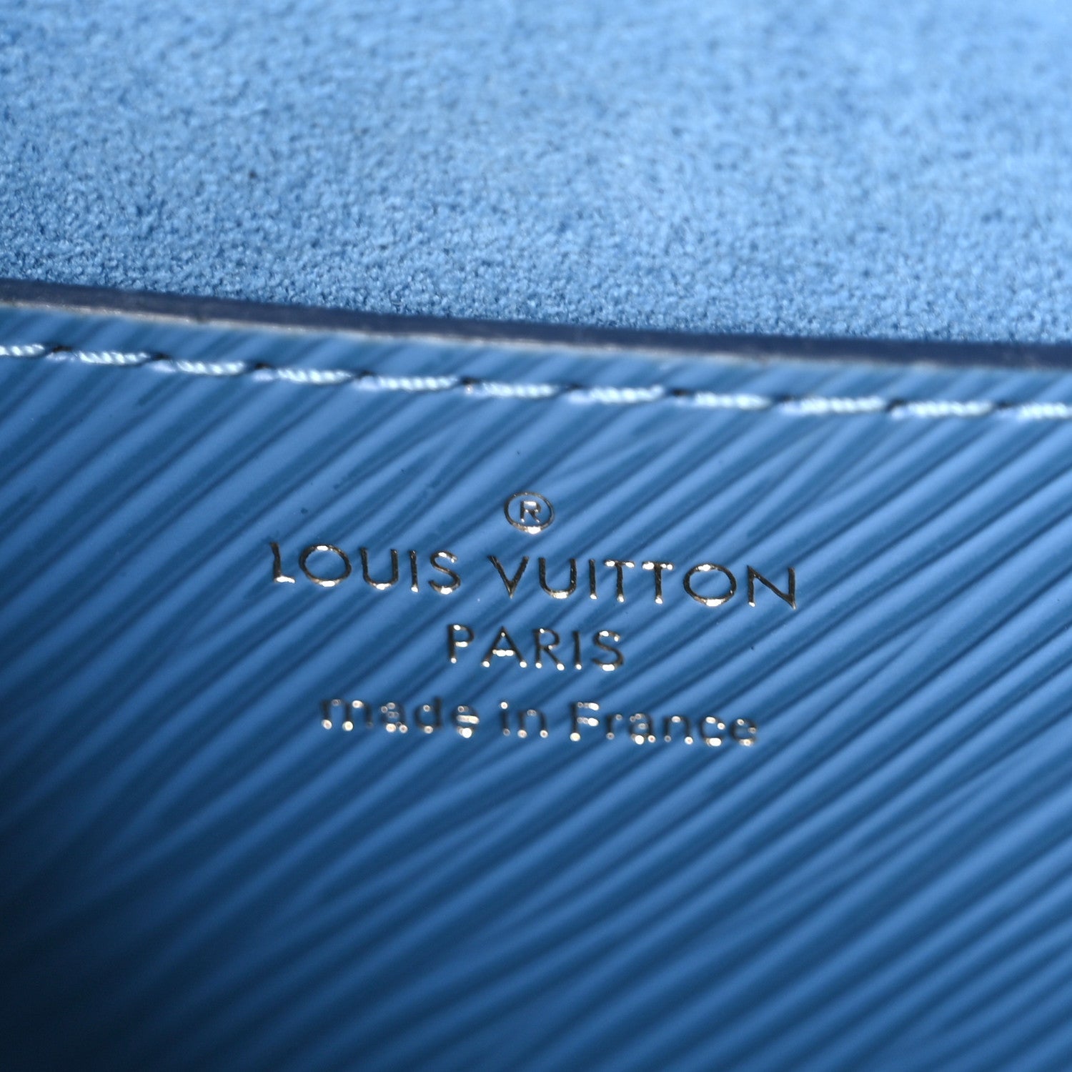 Epi Twist Shoulder Bag MM Blue Jean