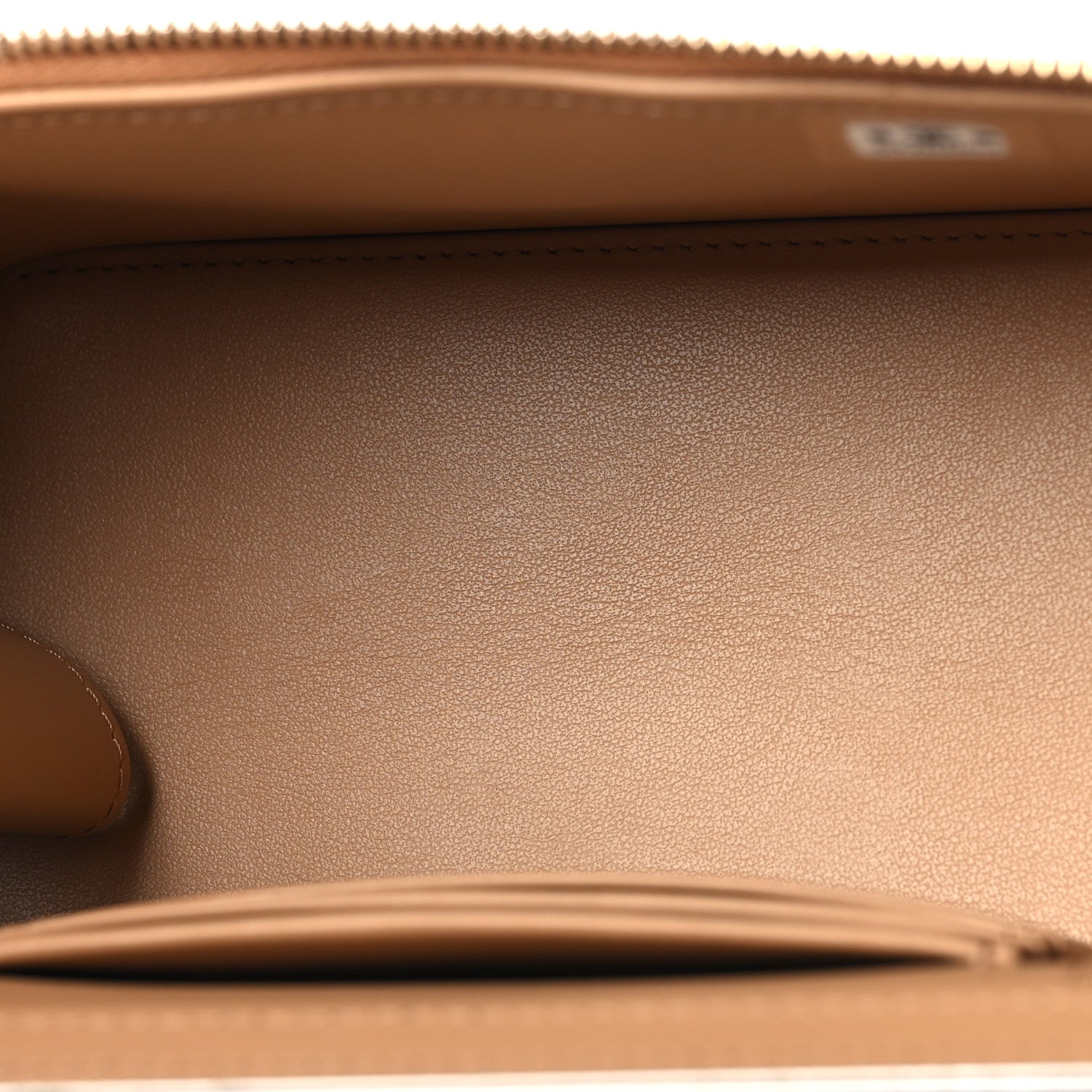 Lambskin Quilted Pearl Crush Small Vanity Case With Chain Beige