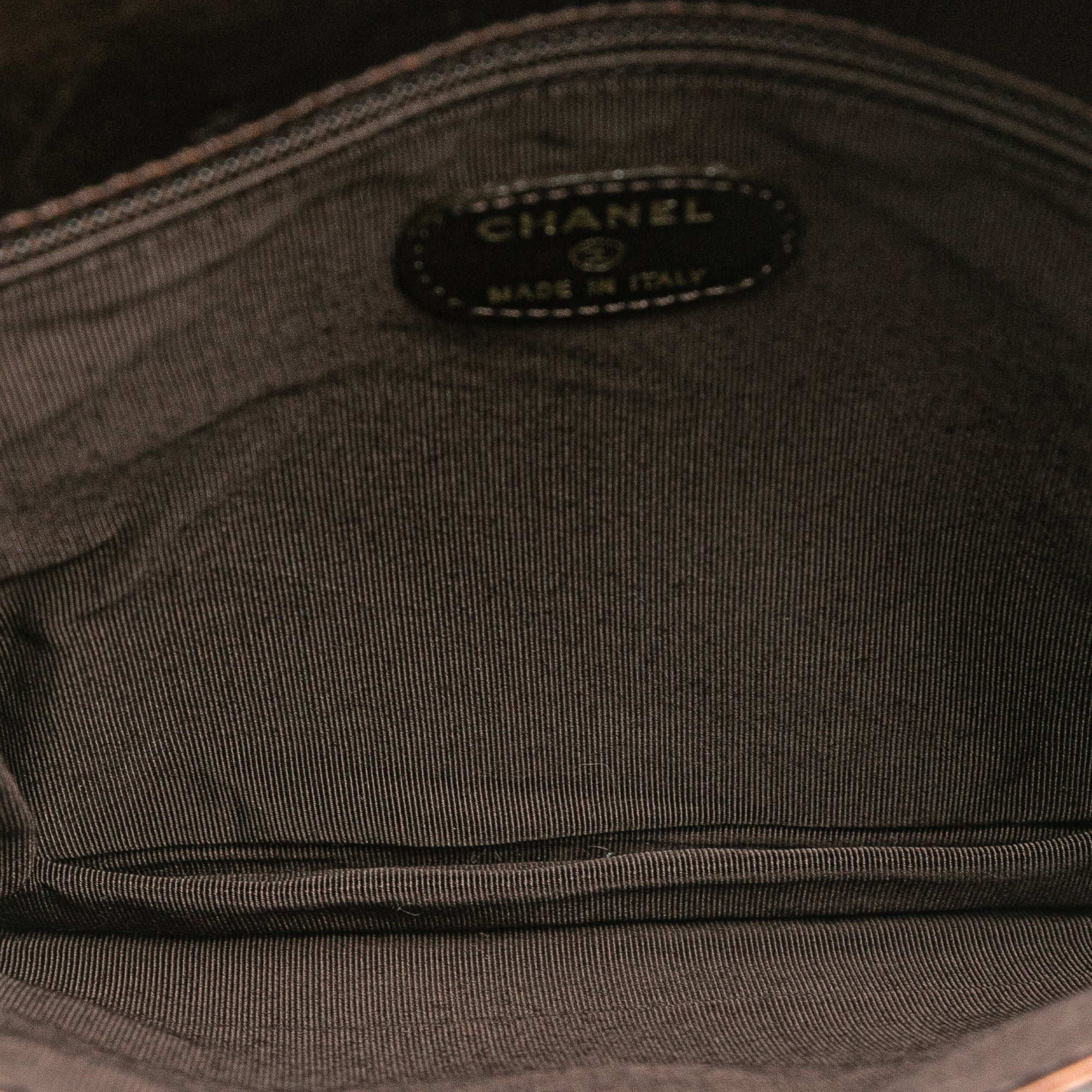 Vintage Logo Flap Messenger Bag Leather Medium