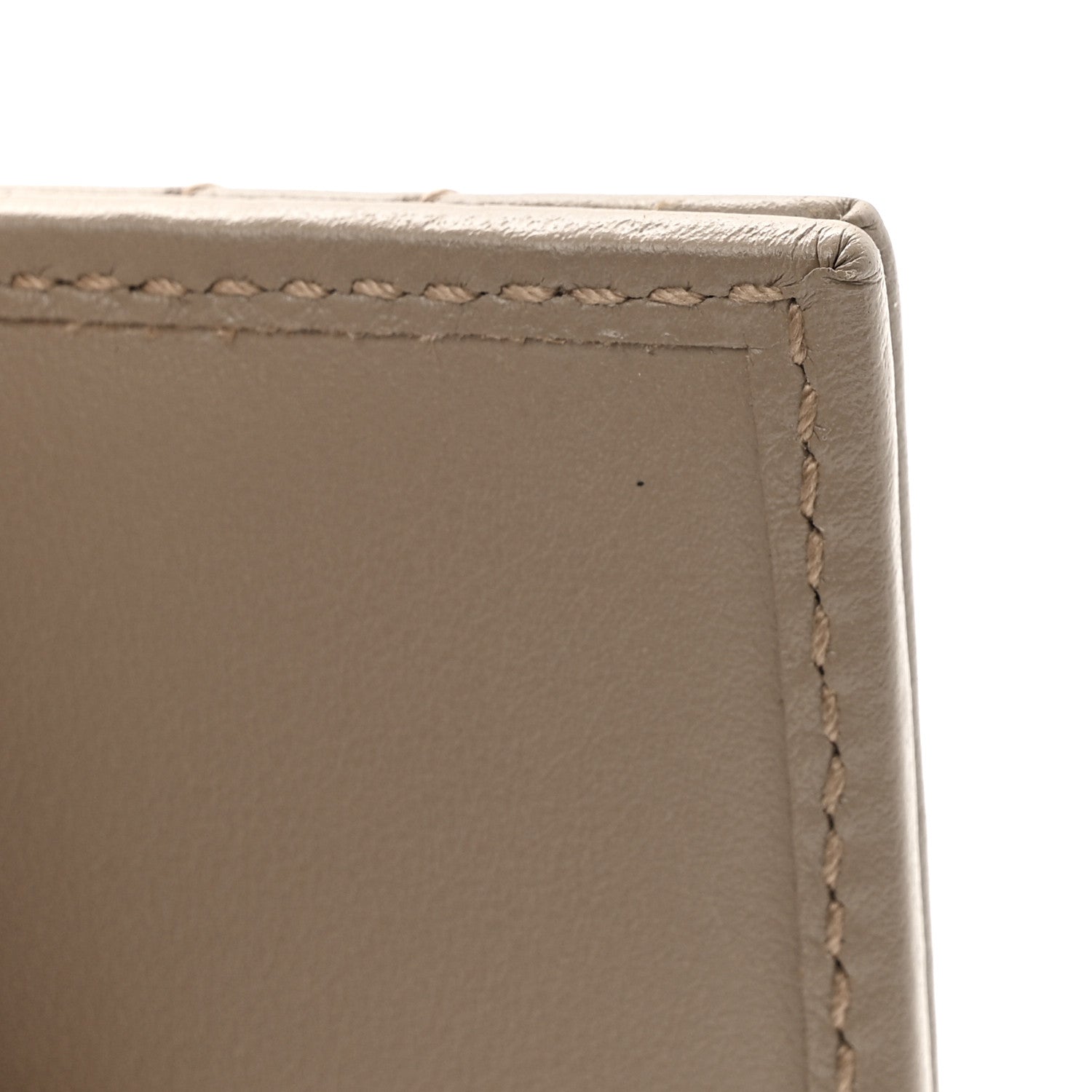 Calfskin Matelasse GG Marmont Card Case Wallet Porcelain Rose