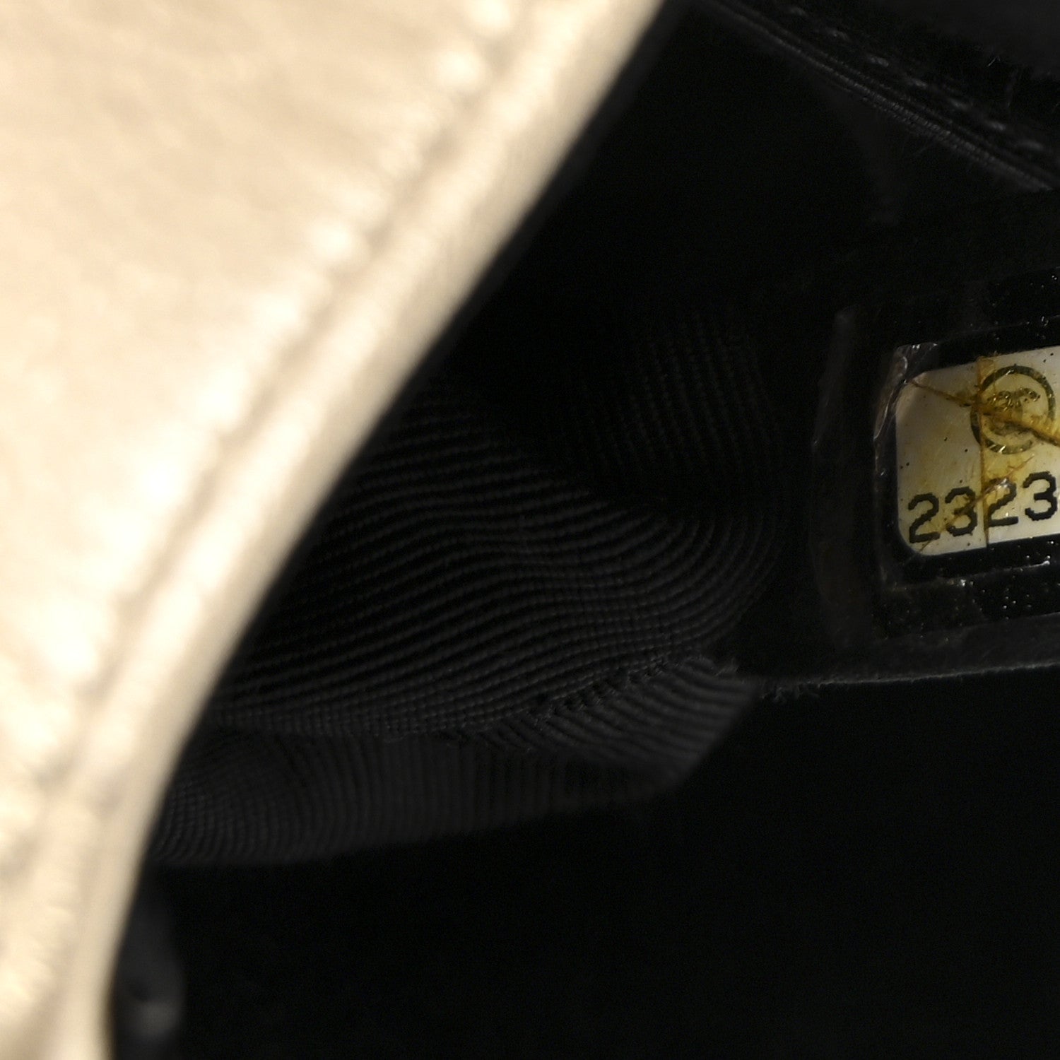 Metallic Grained Calfskin Medium Classic Pure Double Flap Gold Black