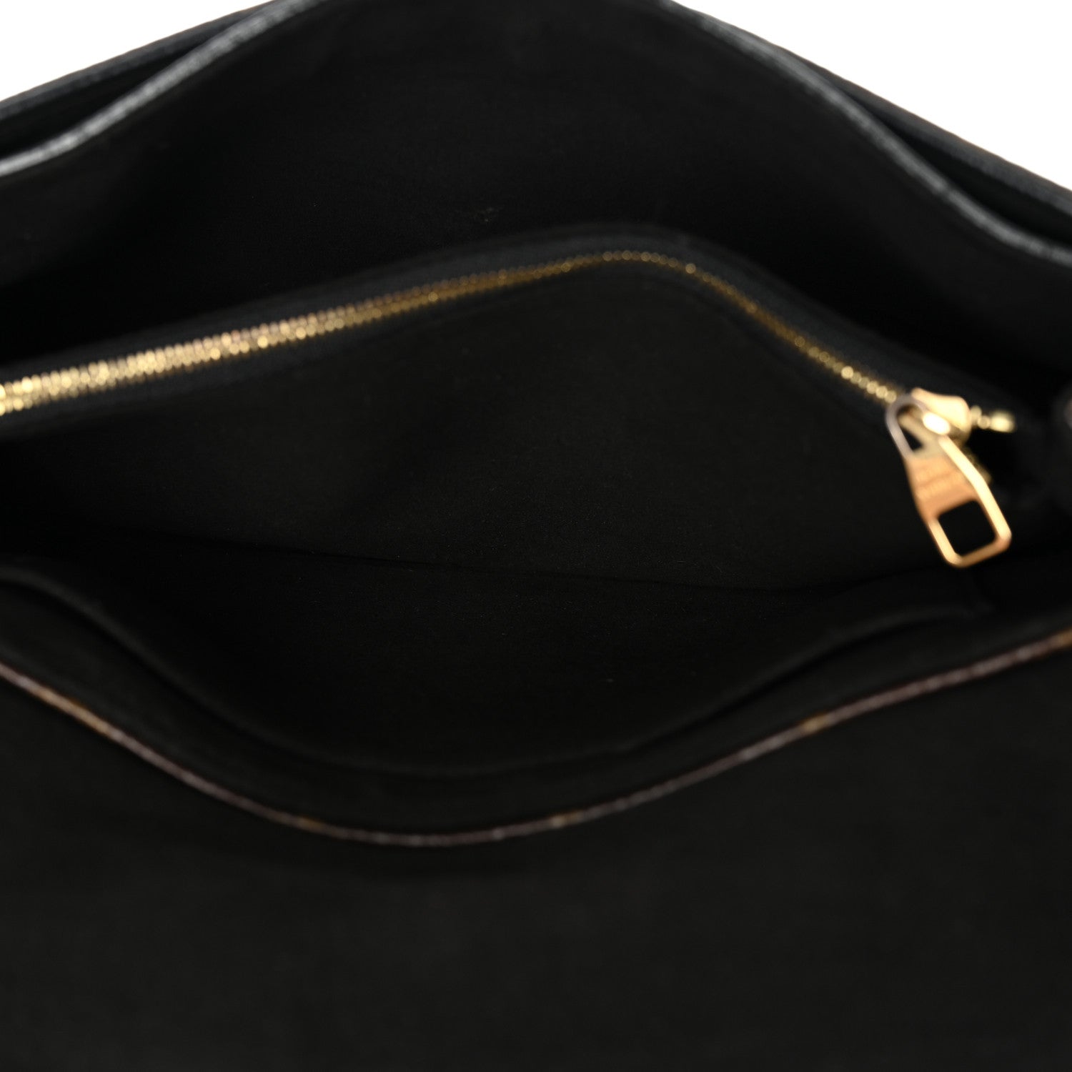 Monogram Pallas Chain Black