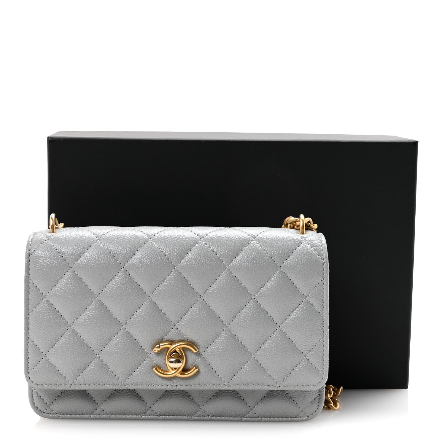 Caviar Quilted Sweetheart Wallet On Chain WOC Grey