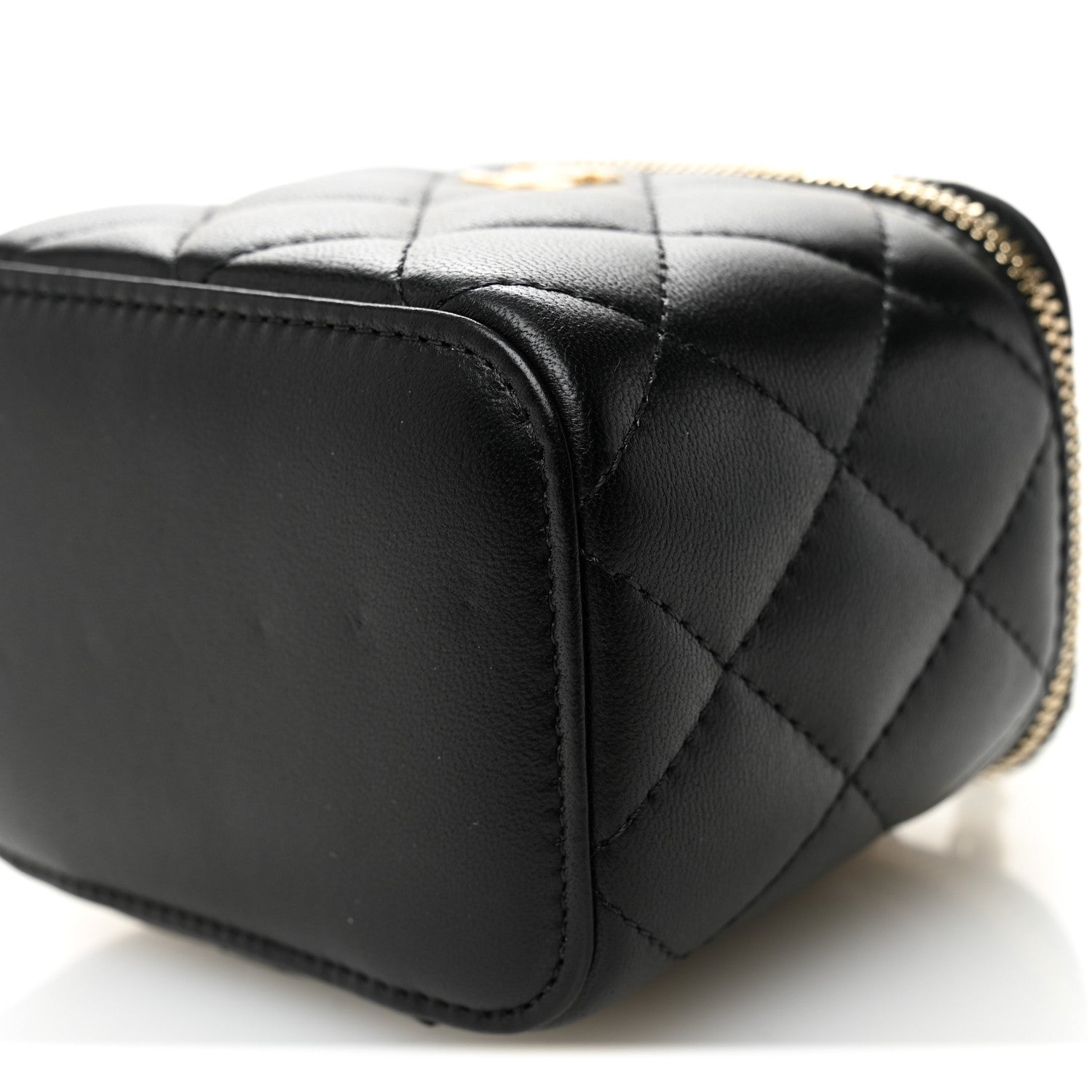 Lambskin Quilted Mini Pearl Crush Vanity Case With Chain Black