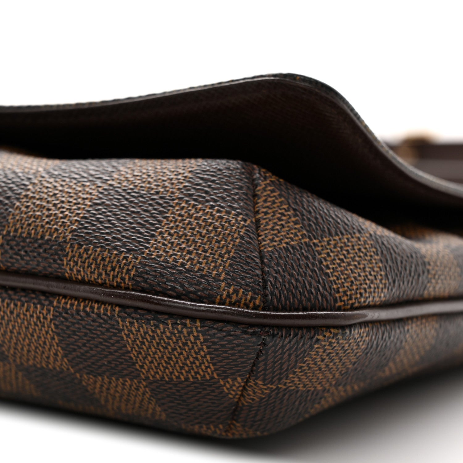 Damier Ebene Musette Tango