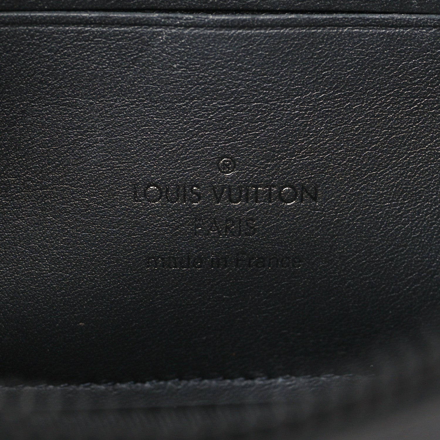Calfskin Aerogram Alpha Wearable Wallet Black