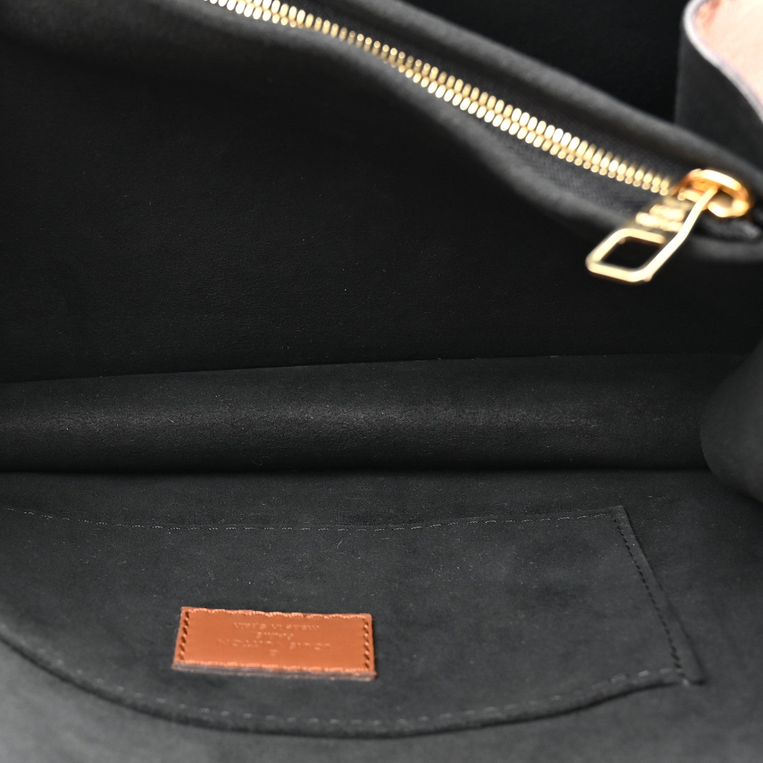 Reverse Monogram Dauphine MM